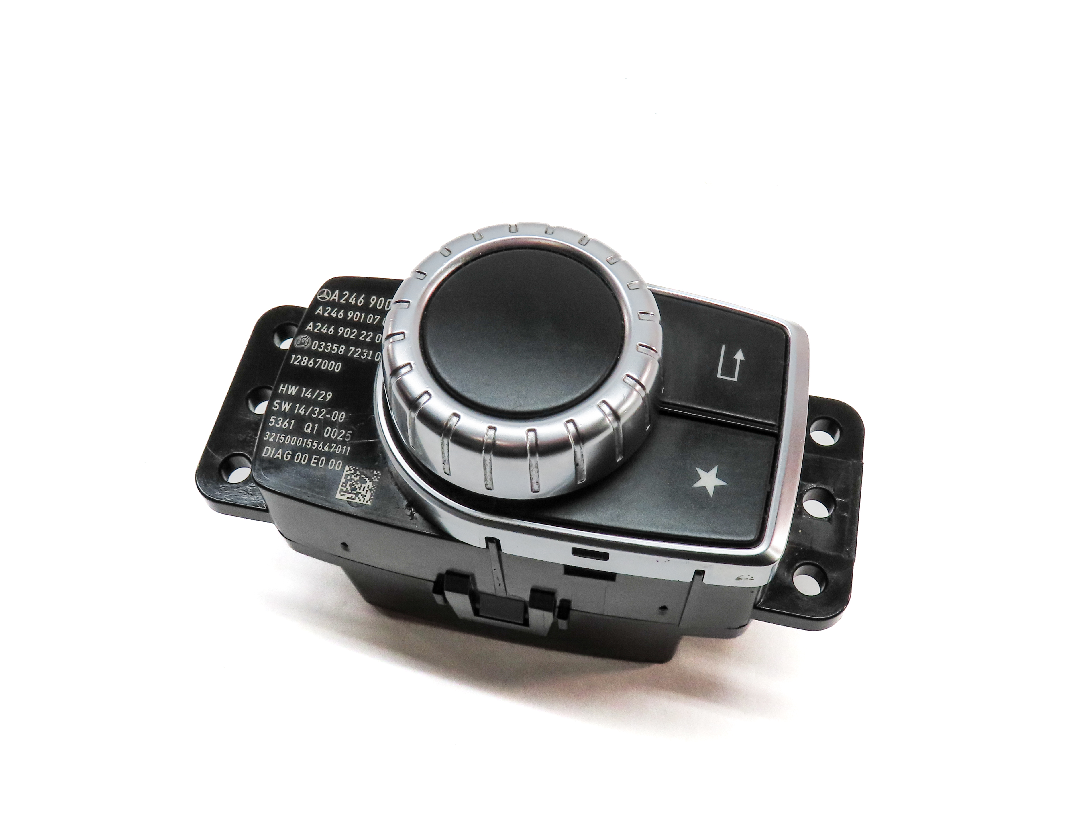 2016 MERCEDES GLA250 (X156) CENTER CONSOLE RADIO NAVIGATION MEDIA CONTROL KNOB — exact item pictured